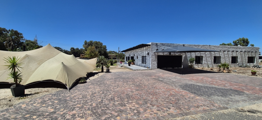 Commercial Property for Sale in Cape Farms Western Cape